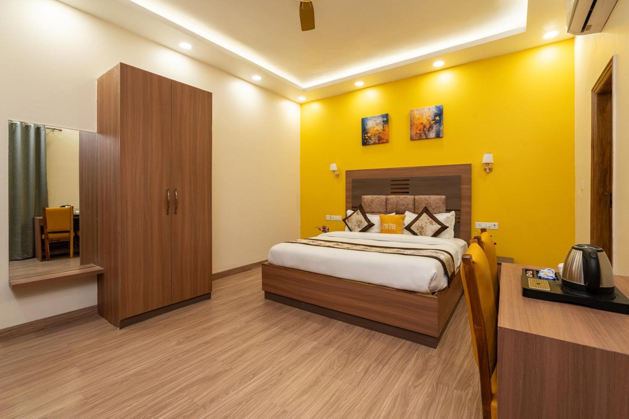 Lime Tree Hotel & One Bhk Serviced Apartment Noida - Sector 50 Metro Exterior foto